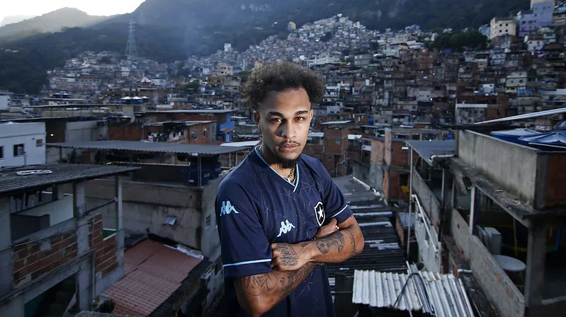 Imagem ilustrativa da imagem Botafogo divulga quarto uniforme com homenagem ao Rio de Janeiro