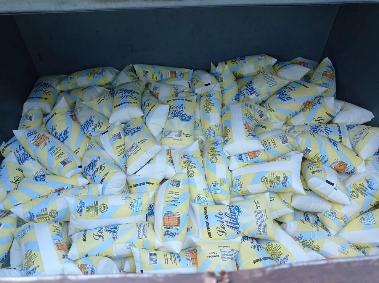 Imagem ilustrativa da imagem 700 quilos de produtos lácteos são apreendidos em Itaperuna