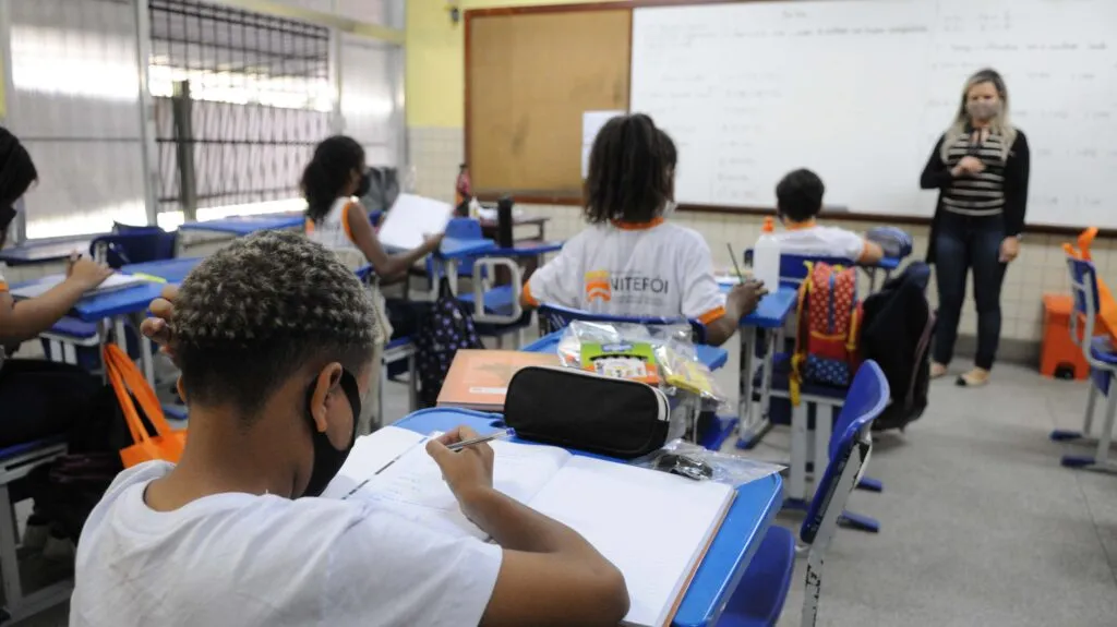 Imagem ilustrativa da imagem Niterói retorna aulas presenciais em mais dez escolas municipais
