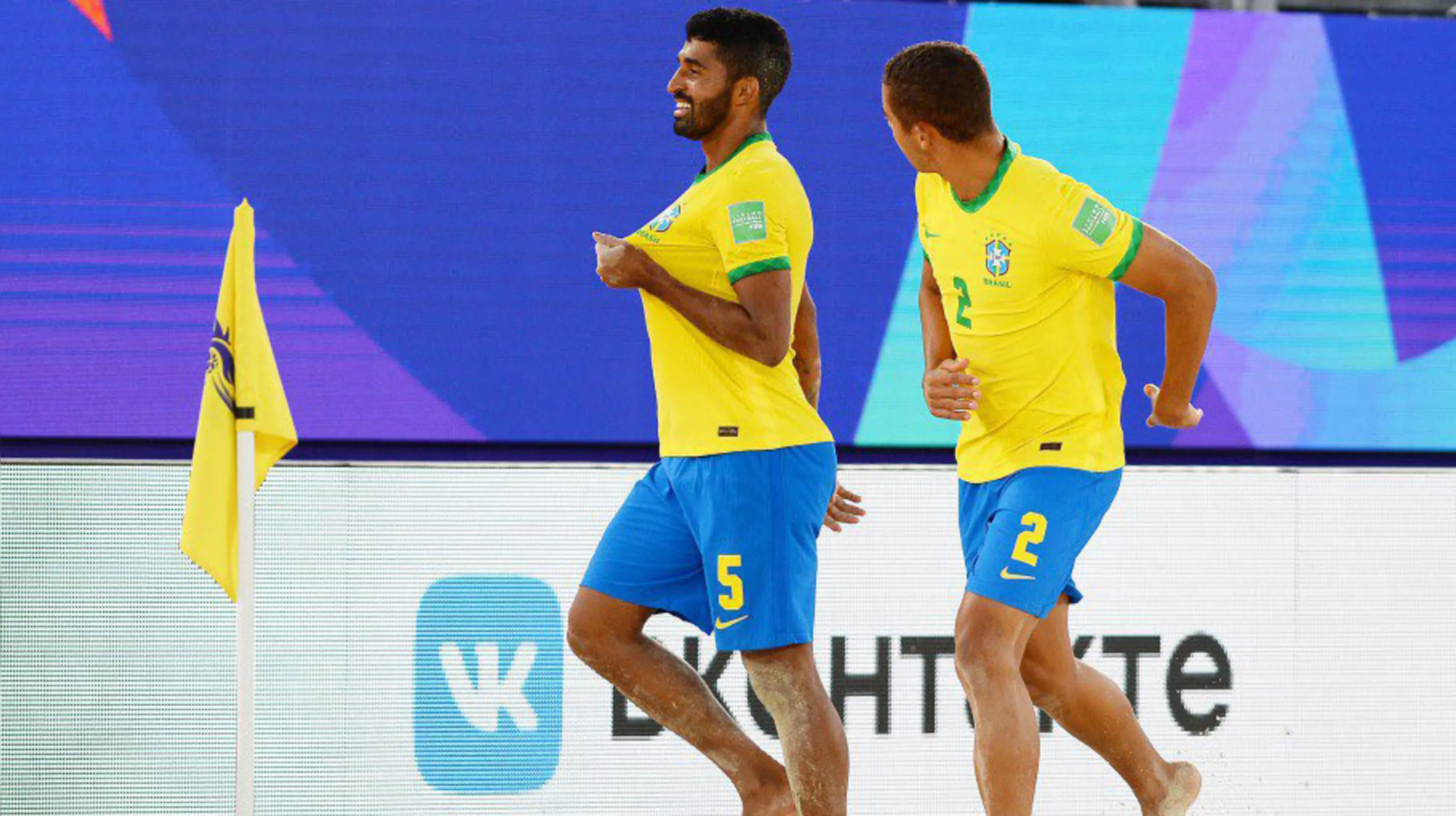 Imagem ilustrativa da imagem Seleção brasileira amassa Belarus e vai às quartas de final no beach soccer