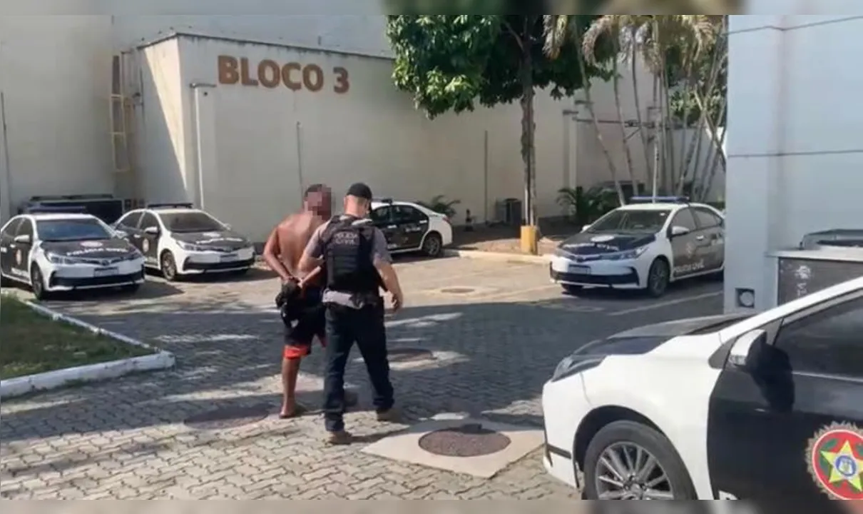Imagem ilustrativa da imagem Acusado de roubar produtos comprados na internet é preso em São Gonçalo