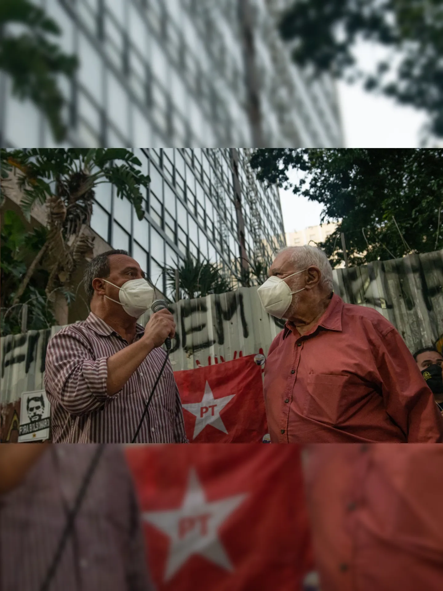 Imagem ilustrativa da imagem Ato contra venda de prédio no Rio mobiliza deputados