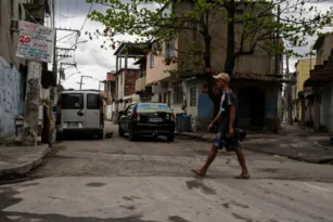 Imagem ilustrativa da imagem Polícia investiga morte na varanda de casa no Porto Novo, em SG