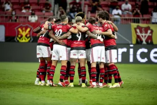 Imagem ilustrativa da imagem Flamengo visita o Ceará na Arena Castelão para tentar entrar no G4 do Brasileirão