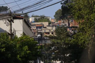 Imagem ilustrativa da imagem Tráfico leva a pior após confronto com policiais no Ingá, em Niterói