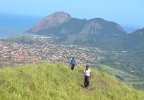 Imagem ilustrativa da imagem Resgate na Pedra de Itaocaia, em Maricá, alerta para cuidados na trilha