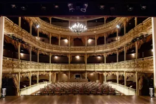 Imagem ilustrativa da imagem Espetáculo A Ponte sobe ao Theatro Municipal de Niterói no domingo