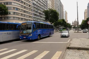 Imagem ilustrativa da imagem Paralisação dos rodoviários no Rio é suspensa pela Justiça