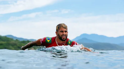 BARRA DE LA CRUZ, OAXACA, MEXICO - AUGUST 10: WSL Champion Italo Ferreira of Brazil surfing in Heat 5 of the Seeding Round of the Corona Open Mexico presented by Quiksilver on August 10, 2021 Barra de la Cruz, Oaxaca, Mexico. (Photo by Tony Heff/World Surf League)