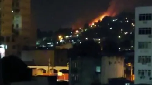 Imagem ilustrativa da imagem Noite de incêndios em Niterói e São Gonçalo