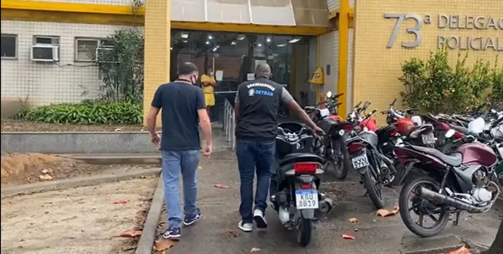 Imagem ilustrativa da imagem Motocicleta clonada é apreendida em São Gonçalo