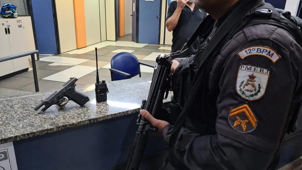 Imagem ilustrativa da imagem Preso com pistola e rádio na Zona Sul de Niterói