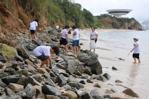 Imagem ilustrativa da imagem Mutirão de limpeza em praias e rios de Niterói neste sábado
