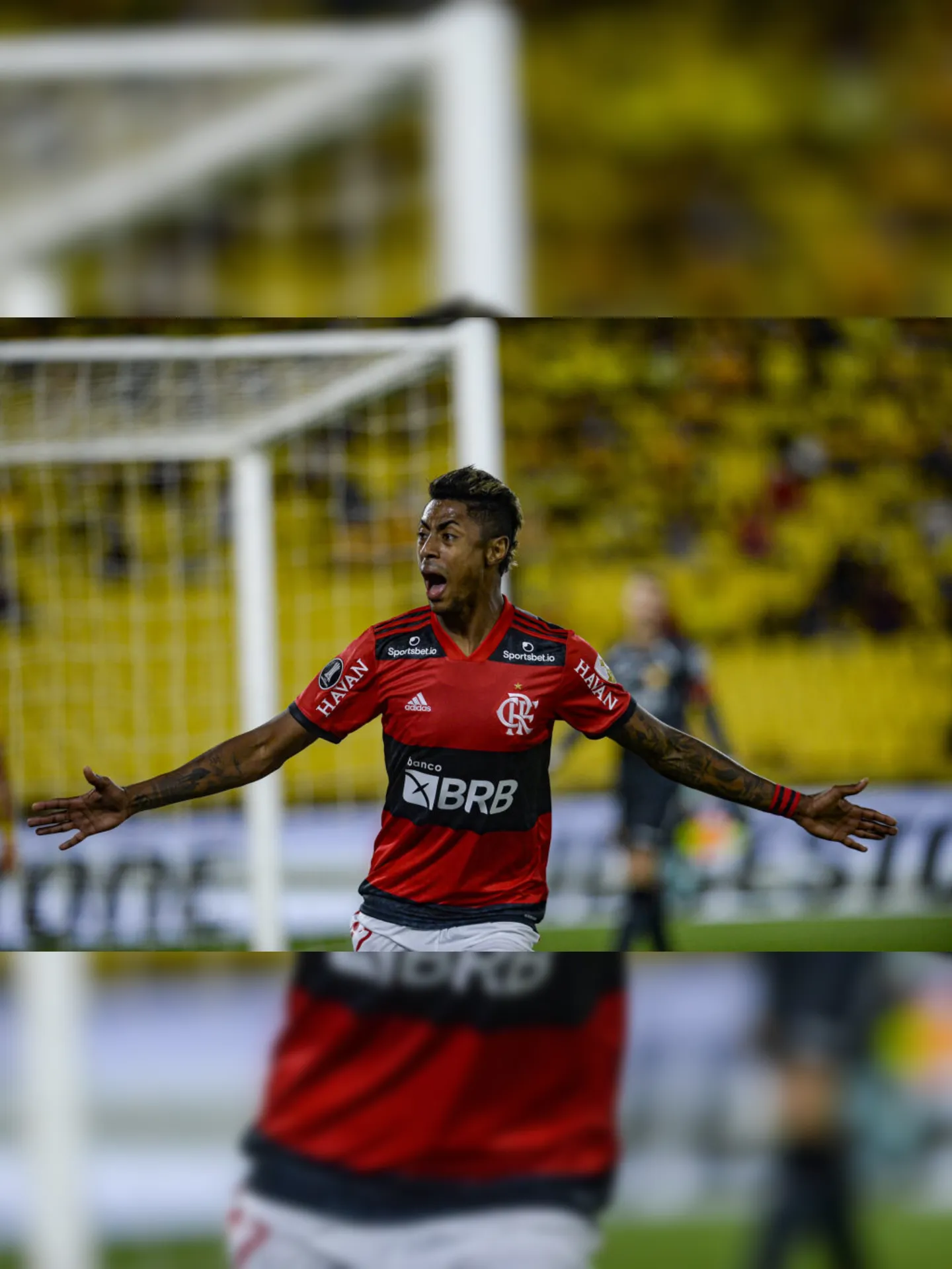 Imagem ilustrativa da imagem Flamengo passa pelo Barcelona-EQU e encara final brasileira na Libertadores