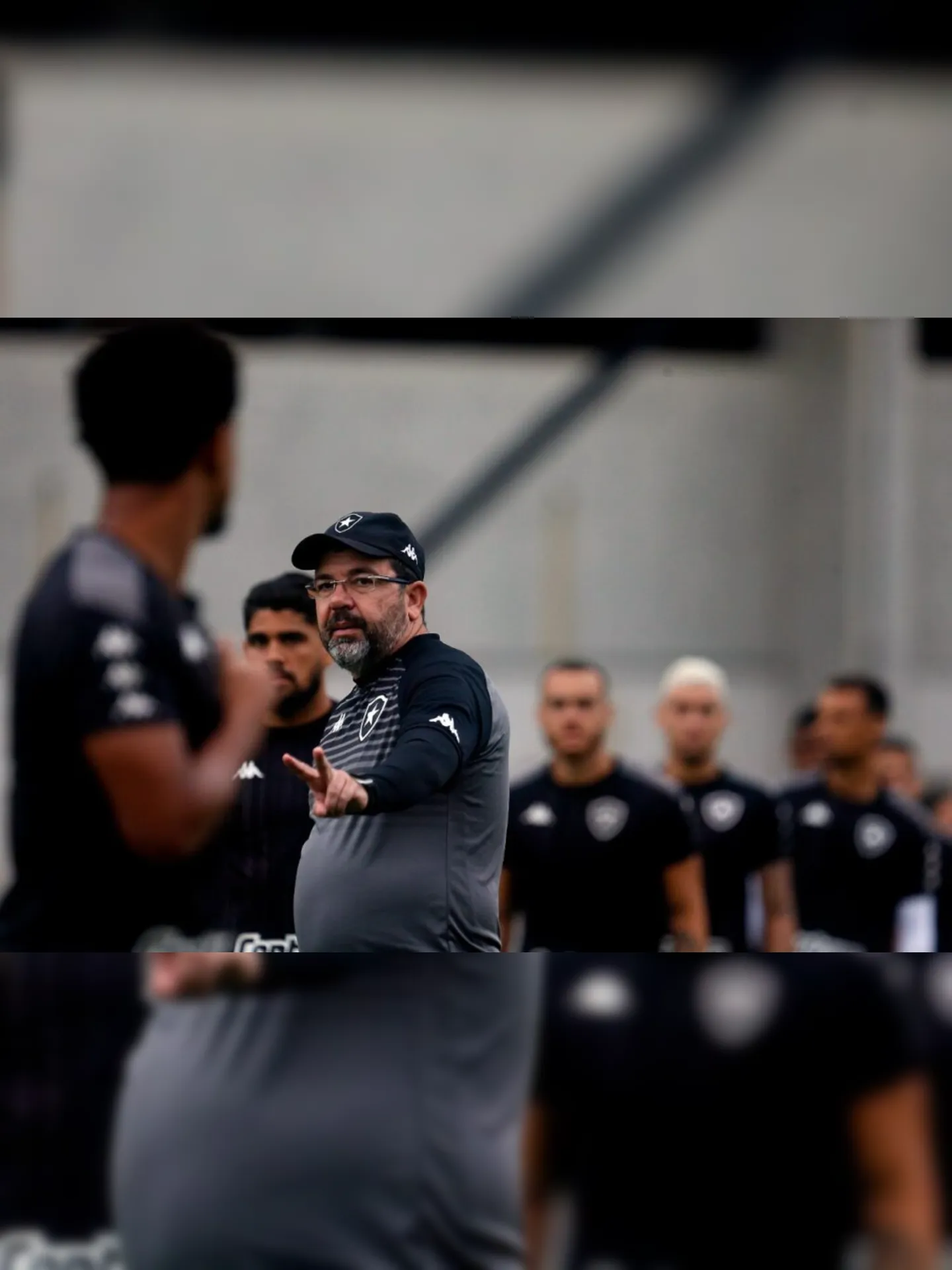 Imagem ilustrativa da imagem Botafogo reencontra Cruzeiro e Enderson Moreira projeta "confronto muito difícil"