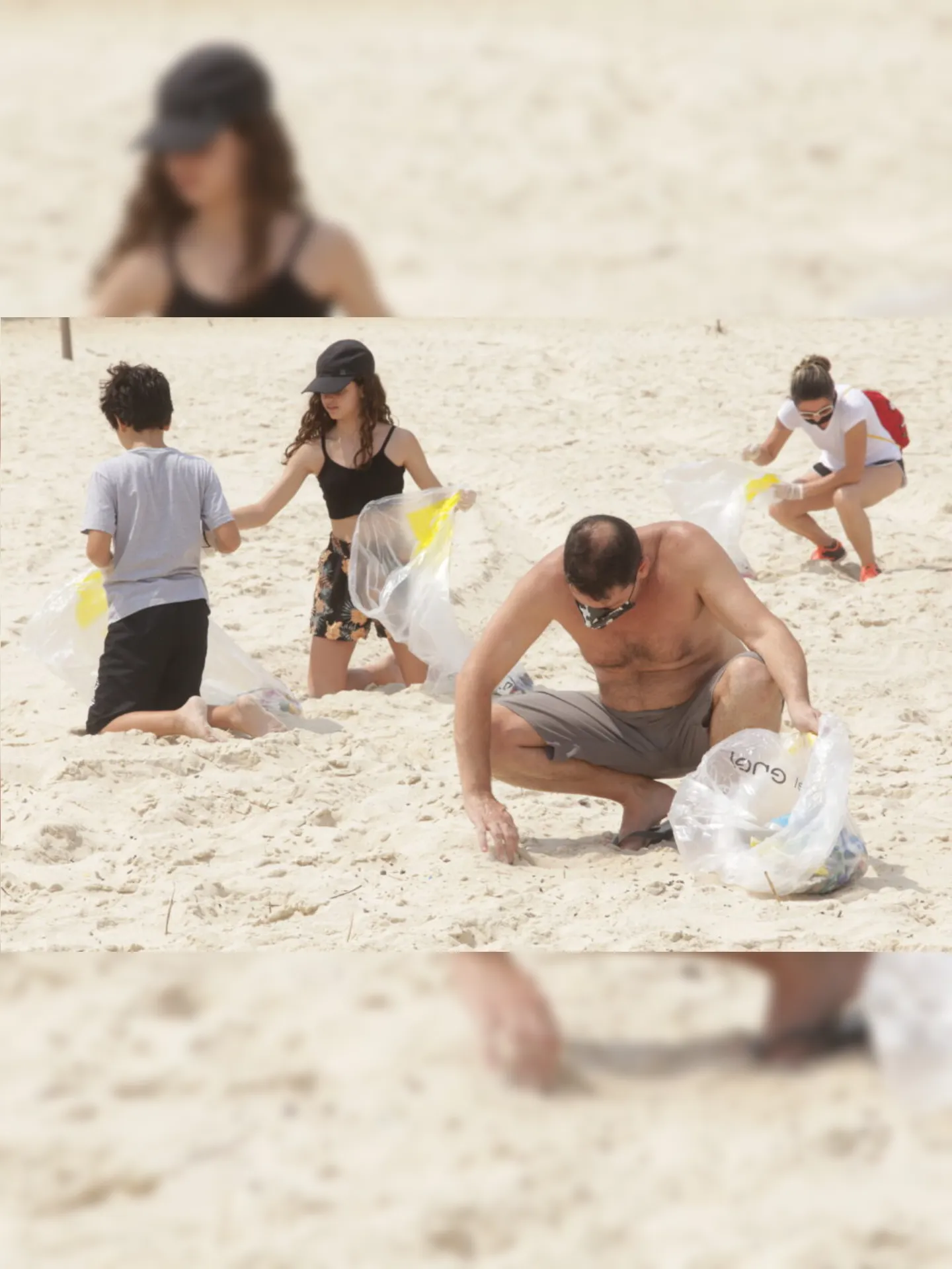 Imagem ilustrativa da imagem Clean Up Day: voluntários limpam praias de Niterói