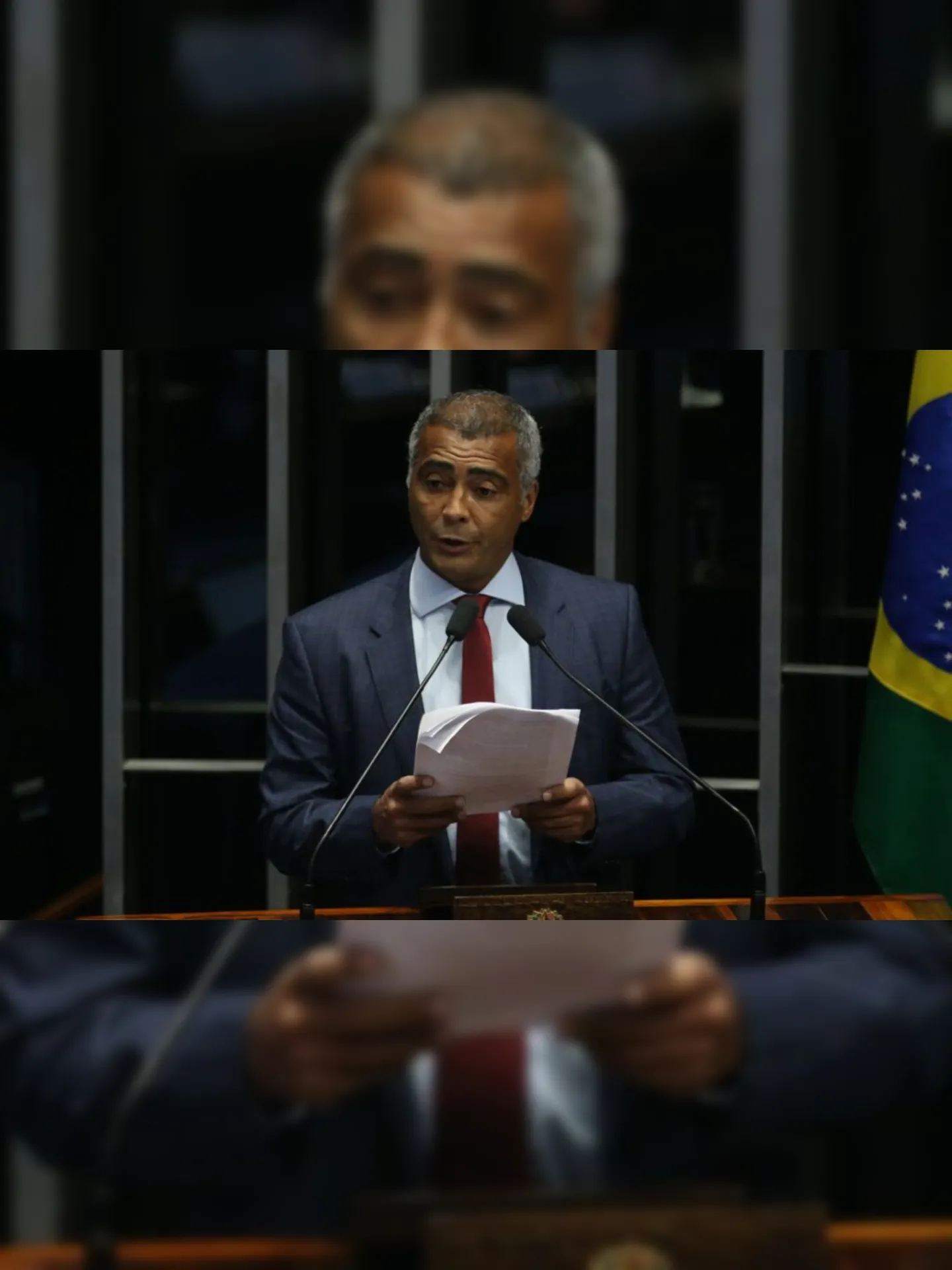 Brasília - Senador Romário durante sessão do impeachment no Senado, conduzida pelo presidente do STF, Ricardo Lewandowski (Fabio Rodrigues Pozzebom/Agência Brasil)