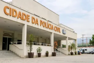 Imagem ilustrativa da imagem Polícia desmonta esquema de delivery de drogas no Rio
