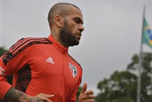 Imagem ilustrativa da imagem Daniel Alves revela qual será seu futuro após rescindir com o São Paulo