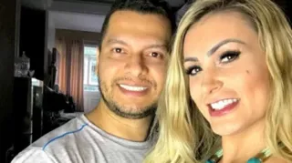 Imagem ilustrativa da imagem Ex-marido de Andressa Urach segue os passos dela e apaga fotos