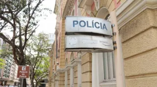 Imagem ilustrativa da imagem Estelionatário tenta subornar polícia de Niterói com R$ 50 mil