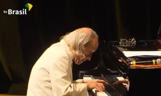 Imagem ilustrativa da imagem Lenda do piano, João Carlos Assis Brasil morre aos 76 anos em Niterói