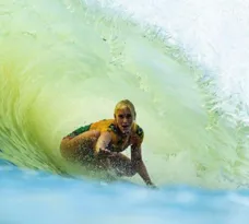 Imagem ilustrativa da imagem WSL Finals: final brasileira no masculino e Tati como esperança no feminino