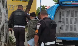 Imagem ilustrativa da imagem Quarteto é pego após roubar carro em São Gonçalo