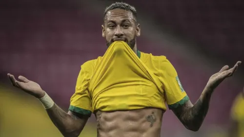 Imagem ilustrativa da imagem Neymar sente desconforto muscular e desfalca Brasil contra Argentina