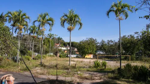 Imagem ilustrativa da imagem Praça em Maria Paula abandonada após promessa de obras