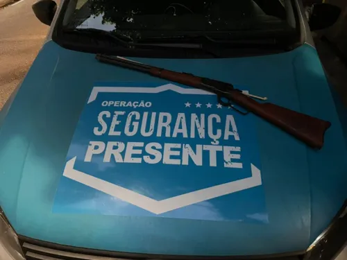 Imagem ilustrativa da imagem Prisões e apreensões de drogas e armas em Niterói