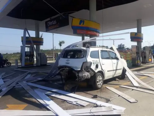 Imagem ilustrativa da imagem Carro explode em posto de combustíveis na BR-101, em Itaboraí