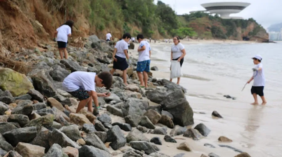 Imagem ilustrativa da imagem Mutirão de limpeza em praias e rios de Niterói neste sábado
