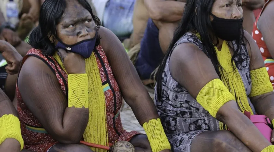 Indígenas de várias etnias acompanham em frente ao STF a possivel votação do chamado Marco temporal indígena