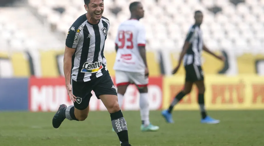 Imagem ilustrativa da imagem De virada, Botafogo vence o Náutico e assume a vice-liderança da Série B