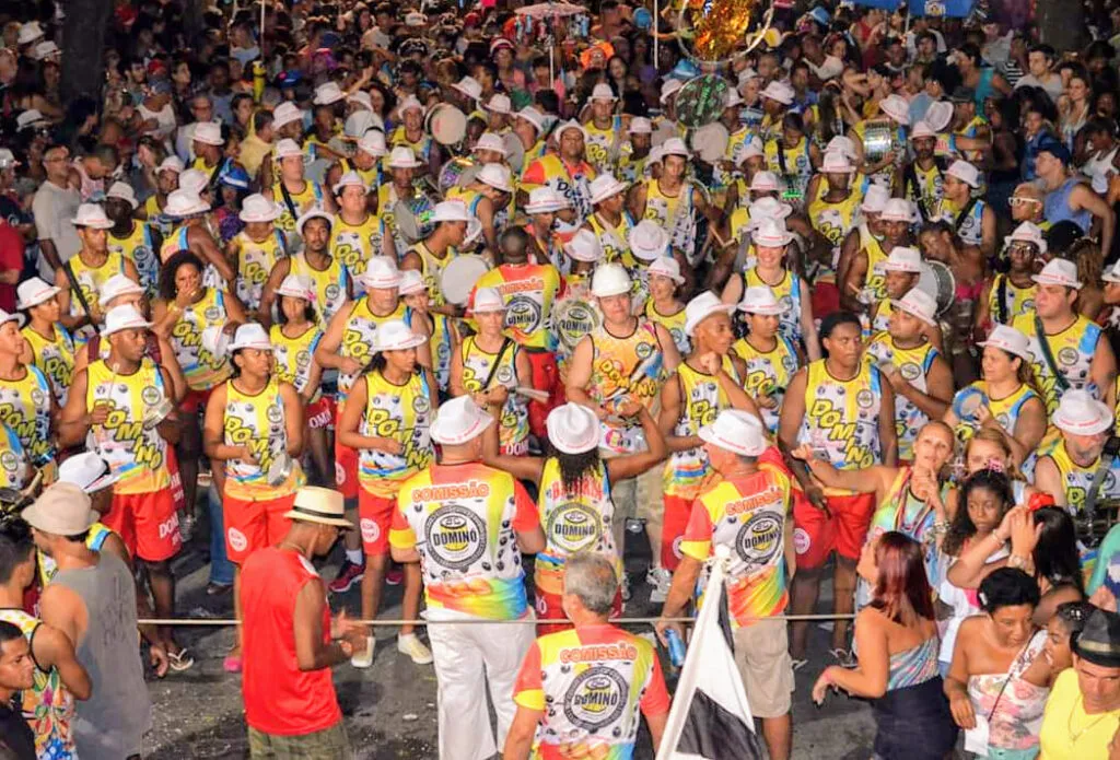 Imagem ilustrativa da imagem Bloco carnavalesco Dominó anuncia fim dos desfiles em Niterói a partir de 2022