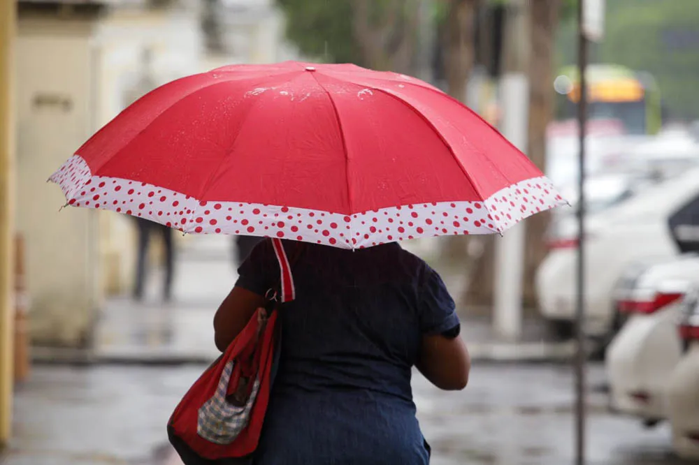 Imagem ilustrativa da imagem Previsão de chuvas até quinta-feira em Niterói, São Gonçalo e Maricá