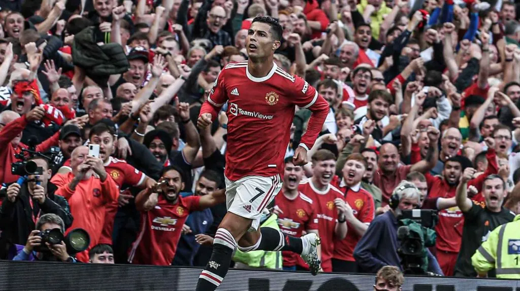 Imagem ilustrativa da imagem Manchester United consegue virada incrível com brilho de Cristiano Ronaldo