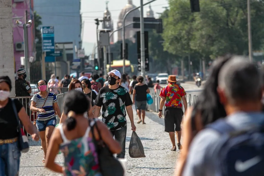 Imagem ilustrativa da imagem Governo do Rio acaba com obrigação de usar máscaras