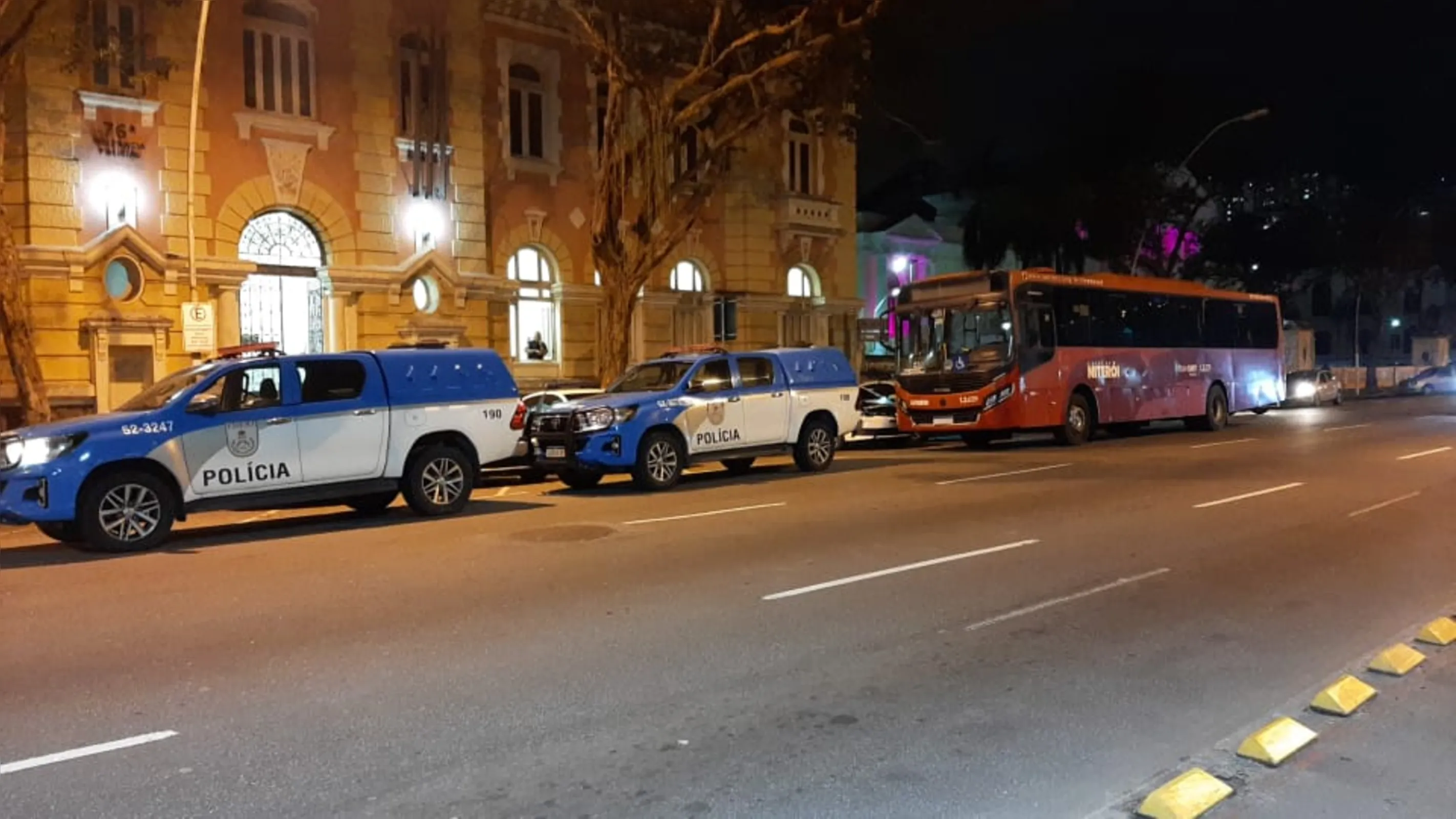 Imagem ilustrativa da imagem Ponto final: acusado de vários assaltos a ônibus em Niterói é preso