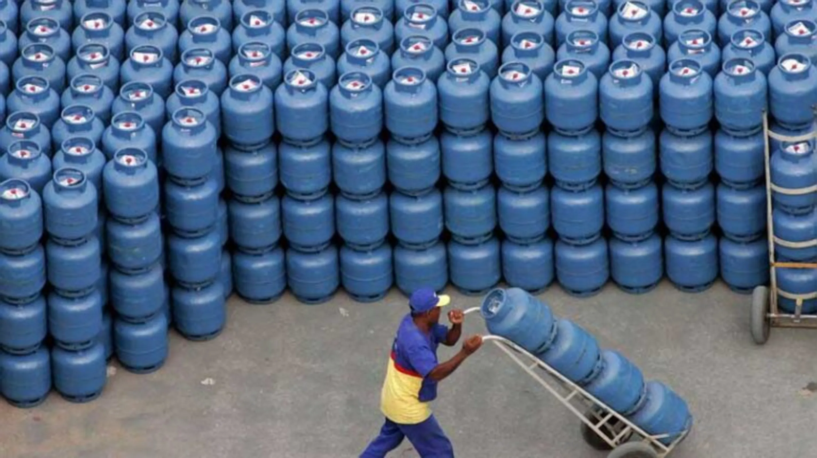 Imagem ilustrativa da imagem Auxílio-gás para mais de 100 mil beneficiários do Supera RJ
