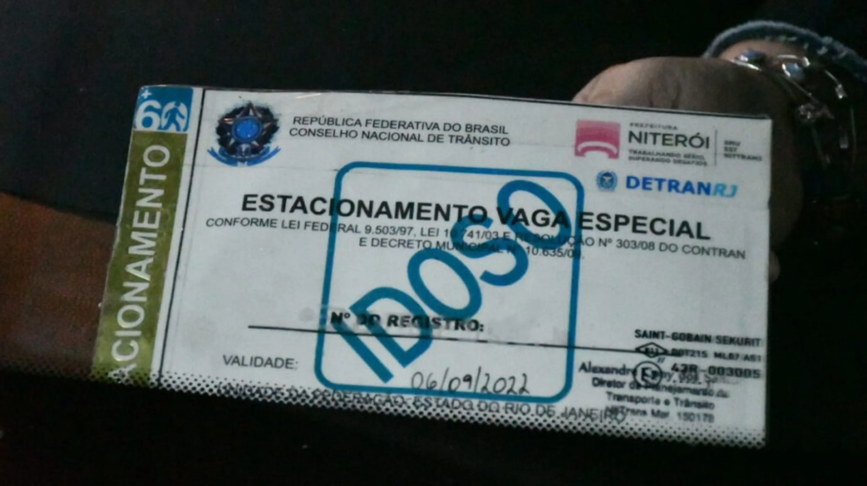 Imagem ilustrativa da imagem Cartão de estacionamento para idoso pode ser solicitado pelo celular em Niterói