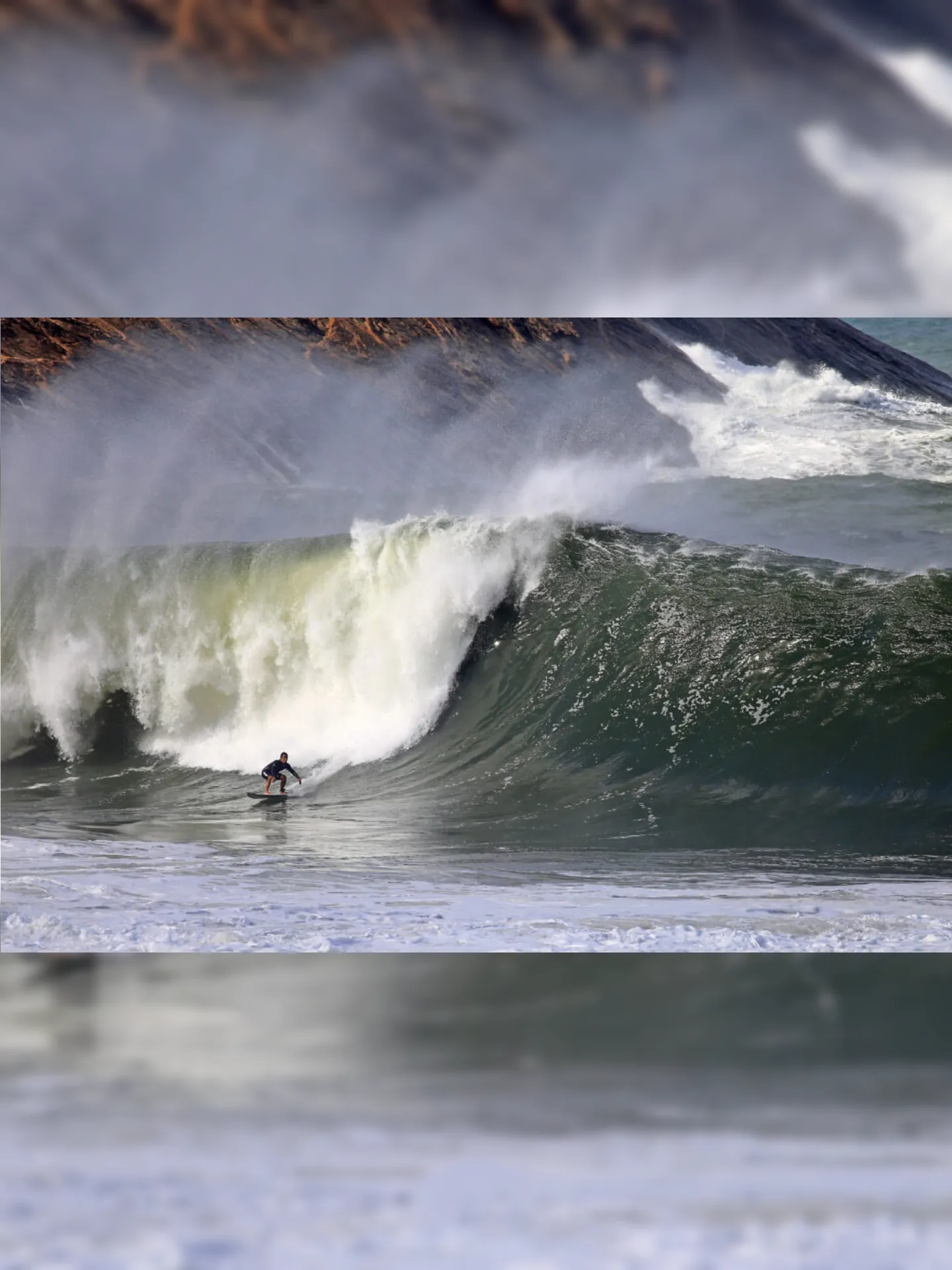Imagem ilustrativa da imagem Carioca Pedro Calado surfa onda de 6 metros e leva Itacoatiara Big Wave 2021