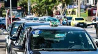 Imagem ilustrativa da imagem Táxis de Niterói cobrando mais caro até o final do ano