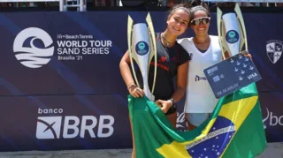 Imagem ilustrativa da imagem Dupla de brasileiras brilha em Brasília e vence o Grand Slam de Beach Tennis