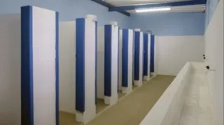 Imagem ilustrativa da imagem Prefeitura de São Gonçalo finaliza reforma de banheiro público em Neves
