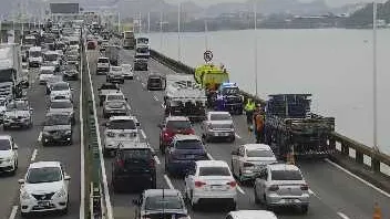 Imagem ilustrativa da imagem Acidente deixa uma vítima em estado grave na Ponte Rio-Niterói