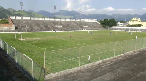 Imagem ilustrativa da imagem Com gol contra e lesão de estreante, São Gonçalo arranca empate fora de casa