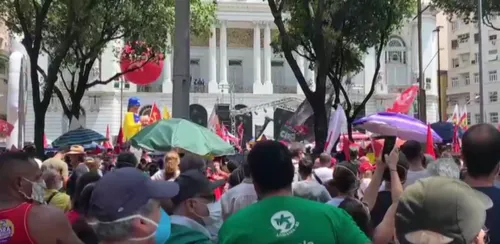 Imagem ilustrativa da imagem Manifestações contra Bolsonaro em diversas partes do país