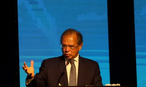 Ministro da Economia Paulo Guedes, participa do painel  “Brasil em Pleno Crescimento”, no V Fórum Nacional do Comércio.